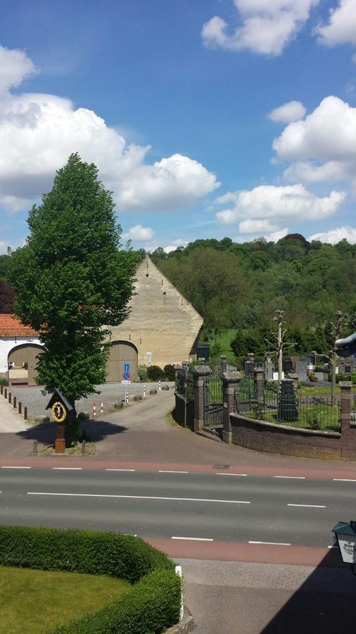B&B Hotel Gasthoeve Het Valkennest Oud-Valkenburg Kültér fotó
